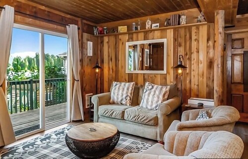 Charming 1 bedroom cabin on Lake Bosworth. Close to  historic downtown Snohomish