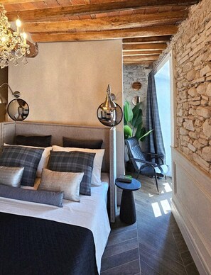 Design Double Room | In-room safe, blackout drapes, free WiFi - The little guest house (Lucca)