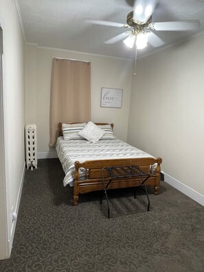 3 Schlafzimmer, Bügeleisen/Bügelbrett, WLAN, Bettwäsche