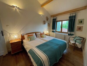 2 Schlafzimmer, Bügeleisen/Bügelbrett, Bettwäsche