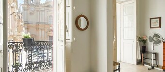 Mdina Main Square Duplex in City walls•Unique Balcony with Cathedral &City Views