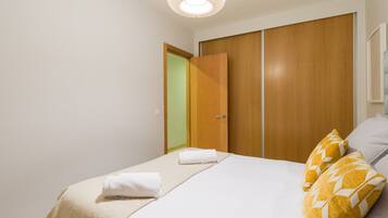 House | 1 bedroom, individually furnished, iron/ironing board