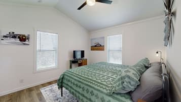 2 Schlafzimmer, Schreibtisch, Reisekinderbett, kostenloses WLAN