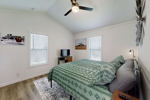 2 slaapkamers, een bureau, reisbedje, gratis wifi