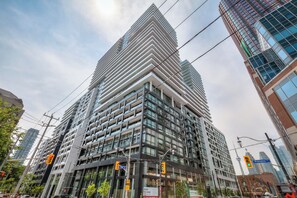 Exterior - Velvet Stay (Toronto)