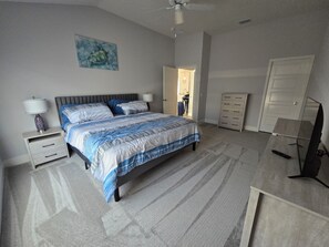 3 bedrooms, iron/ironing board, WiFi, bed sheets - Welcome to Turtle Cove! A new 3/2 Designer Home in The Village of Well Point. (Sumterville)