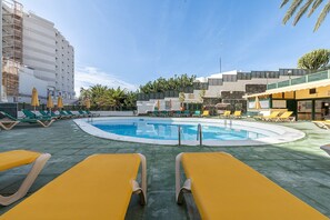 House | Pool | Outdoor pool - Apartment in Playa del Ingles Near Maspalomas (San Bartolomé de Tirajana)