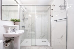 House | Bathroom - Apartment in Playa del Ingles Near Maspalomas (San Bartolomé de Tirajana)