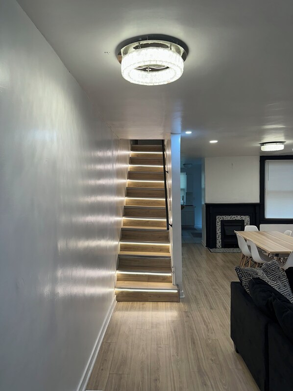 Interior - Charming 4-bedroom house with WiFi and AC in Pittsburgh (Pittsburgh)