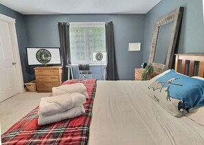 3 bedrooms, desk, free WiFi, bed sheets