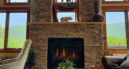 Hunny Tree Hive- Hot tub, Fire pit, Grill, Goats!