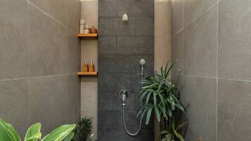 Villa, Balcony, Garden View | Bathroom