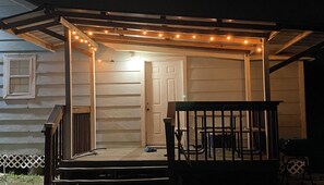 Terrace/patio - 3-bedroom house. Close to Ferry.Near Galveston.Short Drive to Beach (Bolivar Peninsula)