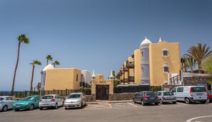 Exterior - Holiday Home in Bahia Feliz by the Sea (San Bartolomé de Tirajana)