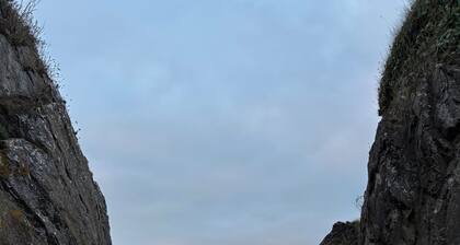 Charming house within walking distance of beaches and shops