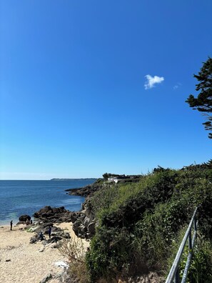 Beach - Charming house within walking distance of beaches and shops (Binic-Étables-sur-Mer)