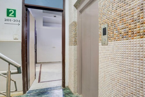 Hotel O East Punjabi Bagh Near Metro Station