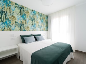 1 slaapkamer, een strijkplank/strijkijzer