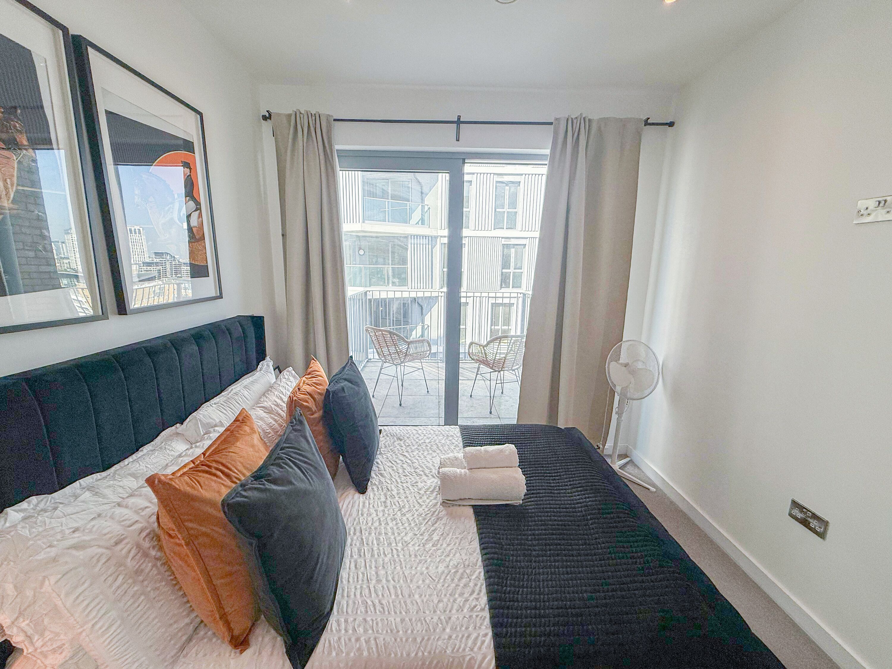 3 bedrooms, desk, iron/ironing board, free WiFi