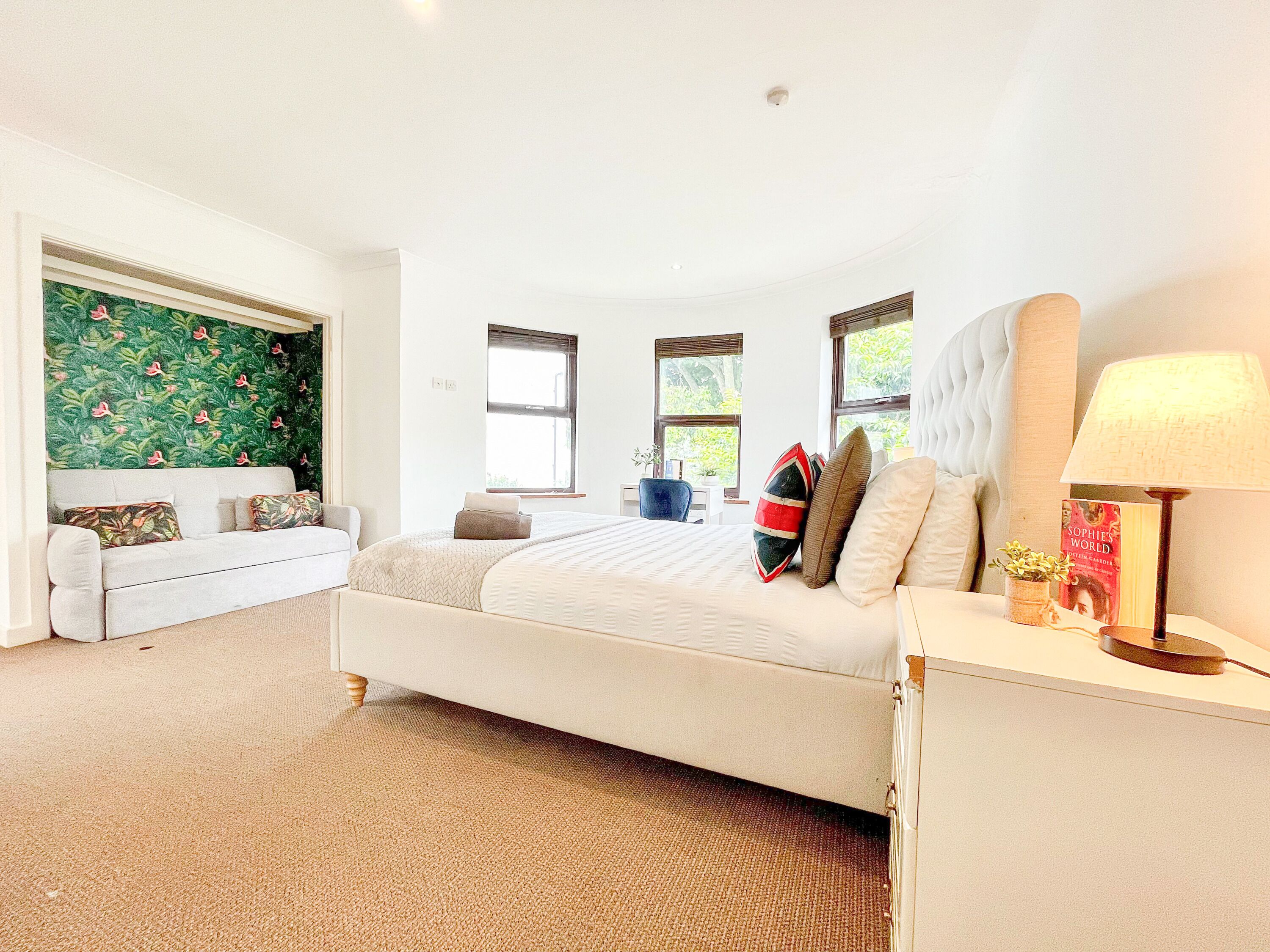 5 bedrooms, desk, iron/ironing board, free WiFi