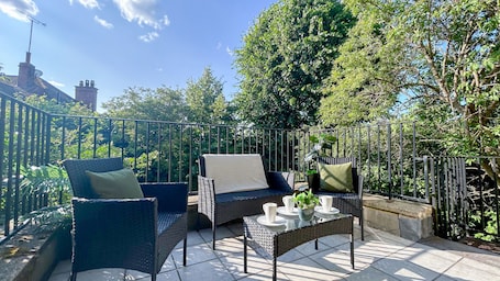 Terrace/patio. New 4-Bed Home in Crouch End near Alexandra Palace
