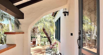 Belmont Shore - 2 Blocks to Beach - World Cup - Sleeps 6