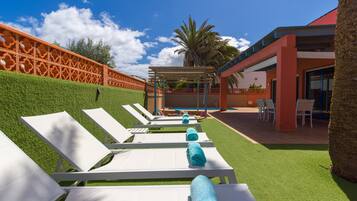 Villa | Terrace/patio