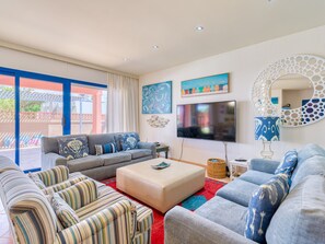 Villa | Living area - Villa in Corralejo Near the Beach (La Oliva)