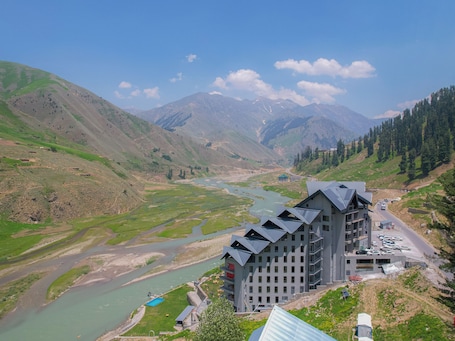 Exterior. Serene Resorts Naran
