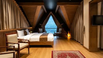 Premium bedding, down comforters, desk, laptop workspace
