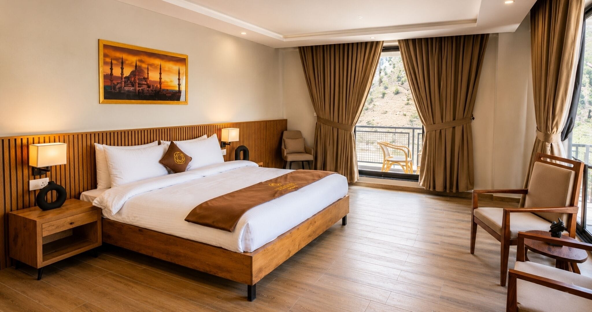 Panoramic Room, Mountain View | Premium bedding, down comforters, desk, laptop workspace