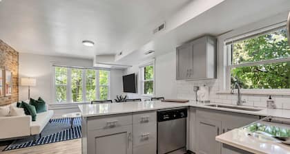 Mid Century Modern SLC Avenues Downtown - 1 BR \ 1 BA