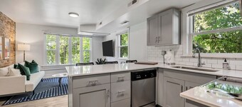 Mid Century Modern SLC Avenues Downtown - 1 BR \ 1 BA