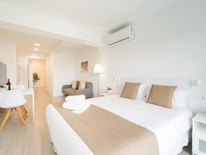 House | 1 bedroom, iron/ironing board