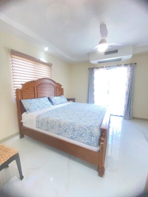 2 habitaciones, tabla de planchar con plancha y wifi gratis 