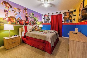 5 Schlafzimmer, Schreibtisch, Bügeleisen/Bügelbrett, WLAN