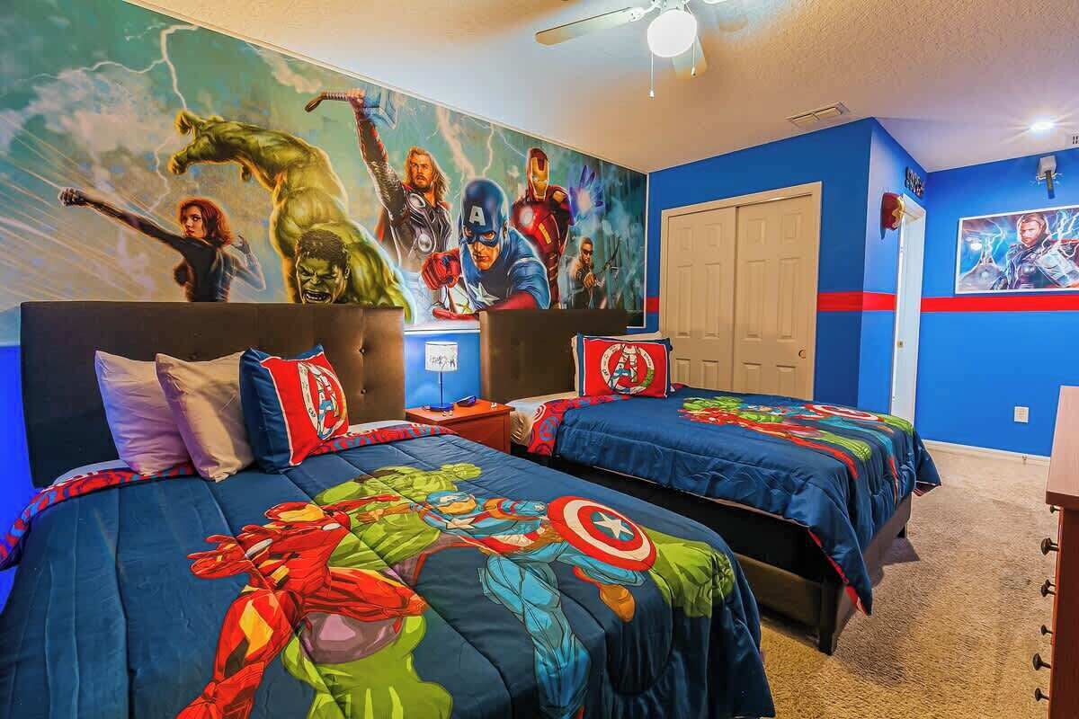 5 Schlafzimmer, Schreibtisch, Bügeleisen/Bügelbrett, WLAN