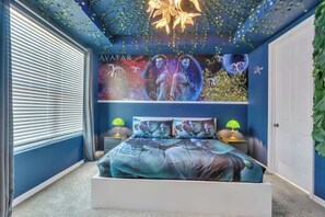 5 bedrooms, iron/ironing board, WiFi, bed sheets