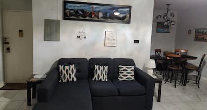 Cozy 2 Bedroom Condo in Kingston