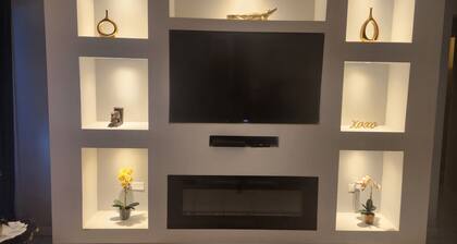 Cozy 2 Bedroom Condo in Kingston