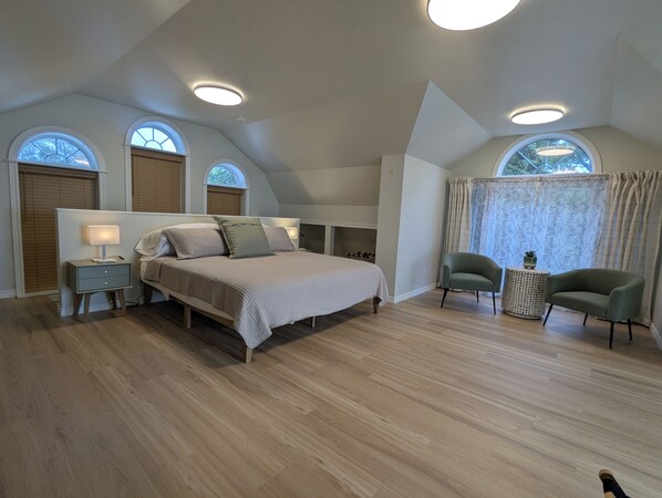 2 bedrooms, desk, iron/ironing board, free WiFi