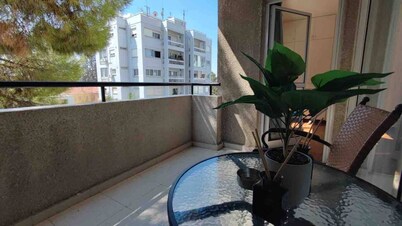 Charming 3-bedroom apartment with AC, WiFi in delightful Egkomi Lefkosias