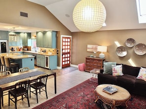 House, Multiple Beds, Patio (Naples Luxury 2BD ) | Living area | 42-inch flat-screen TV with digital channels