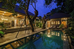 Outdoor pool - Villa Gaya Ubud (Ubud)