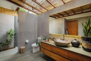 Bathroom - Villa Gaya Ubud (Ubud)