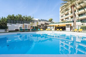 Pool - Apartment in Playa del Ingles Near Beach (San Bartolomé de Tirajana)