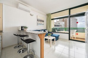 Dining - Apartment in Playa del Ingles Near Beach (San Bartolomé de Tirajana)