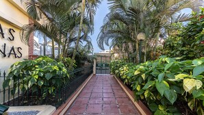 Property grounds - Apartment in Playa del Ingles Near Beach (San Bartolomé de Tirajana)
