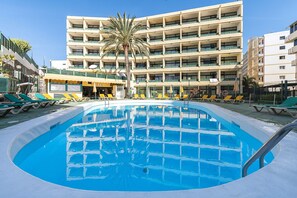 House | Pool | Outdoor pool