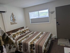 WiFi, bed sheets